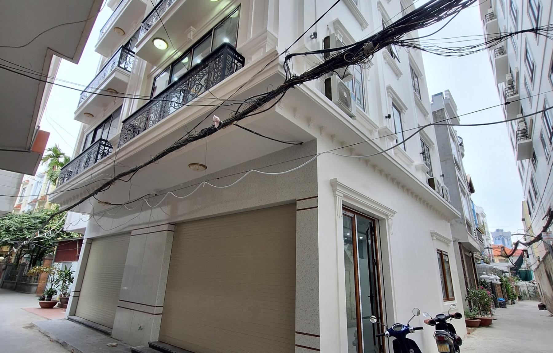 Nhà 5 tầng thang máy 54m2 tuyến 2 phố 193 Văn Cao