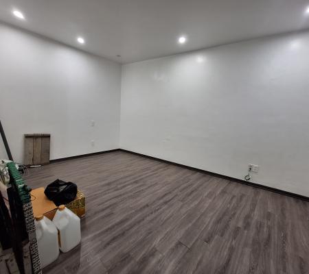 Nhà 4 tầng 46m2 mặt đường Hoàng Ngọc Phách, Kênh Dương