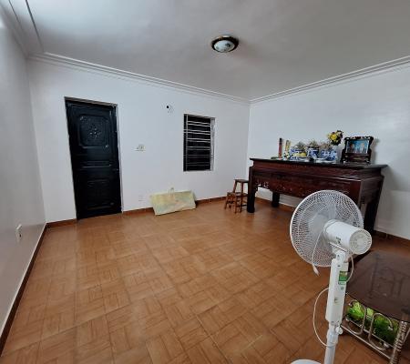 Nhà 4 tầng 46m2 mặt đường Hoàng Ngọc Phách, Kênh Dương