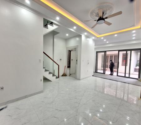 Nhà 5 tầng thang máy 54m2 tuyến 2 phố 193 Văn Cao